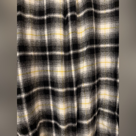 LIKE NEW BP Boyfriend Plaid Shirt - Picture 4 of 6